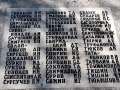 Мраморные плиты с фамилиями братского захоронения в Елизаветино