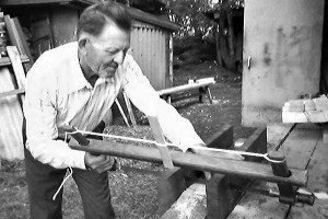Профессию плотника Михаил Федорович освоил еще в детстве, в далеких сороковых.