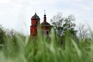 Церковь во имя Покрова Пресвятой Богородицы в селе Лески Малоархангельского района Орловской области.