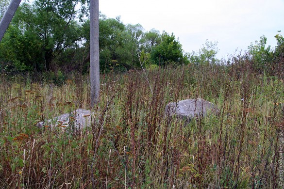 Надгробные камни в Луковце.