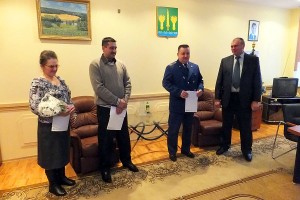 Глава района наградил и поощрил работников прокуратуры Малоархангельского района.