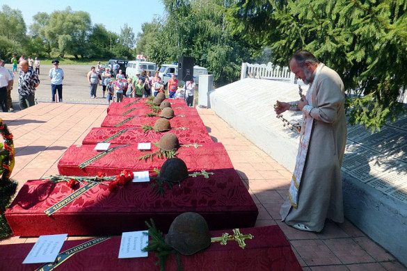 Панихида по убиенным воинам в Протасово.