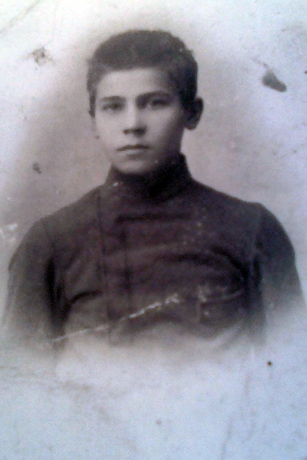 Исаев Николай Сергеевич, 1890 года рождения, старший сын С. Н. Исаева, фото 1905 г., когда он учился в Малоархангельске.
