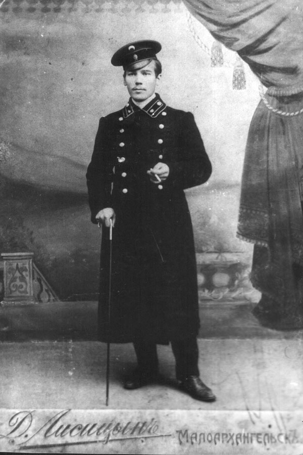 Исаев Николай Сергеевич (фото до 1914 г.).