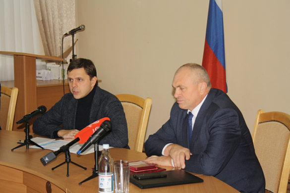 Губернатор поблагодарил Юрия Маслова за многолетнюю плодотворную работу на посту главы района