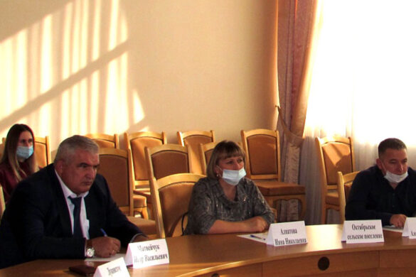 Первое заседание Малоархангельского районного Совета народных депутатов Орловской области шестого созыва.