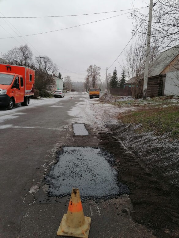 Ямочный ремонт автодорог в Малоархангельске.