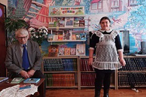 На встрече поэта Валентина Митрофановича Васичкина с читателями.
