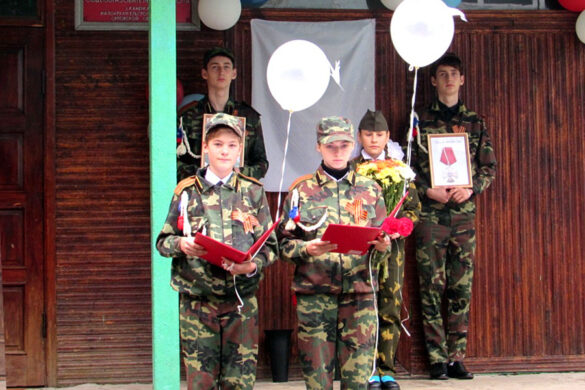 В Каменской средней школе открыли мемориальную доску Тимуру Султанову